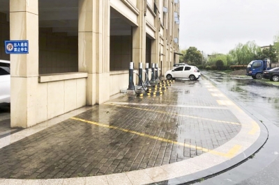 嘉興秀洲區新塍鎮萬隆廣場充電站